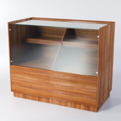 Прилавок РОНА №3, Орех