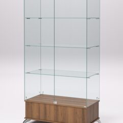 Витрина стеклянная ПРИМАВЕРА ПОДИУМ КЛАССИК №9 (с дверками, задняя стенка - стекло), Орех